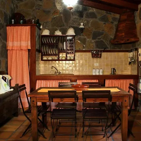 Casa Mary Lola Country house *